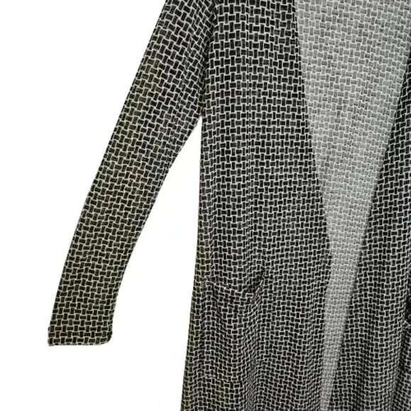 Lularoe Black White Romantic Cover Up Lattice Print Medium Weight Semi Sheer S - Picture 6 of 8